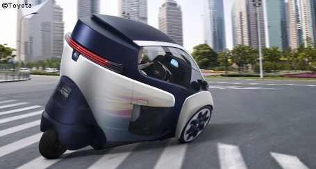 Toyota i-Road: Dreirädriger Elektro-Cityflitzer 