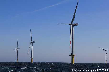 Offshore-Windpark „Riffgat“ zur Hälfte fertig