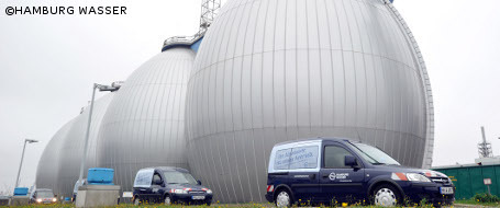 Hamburg Wasser betankt Fahrzeugflotte mit Biogas aus Klärschlamm